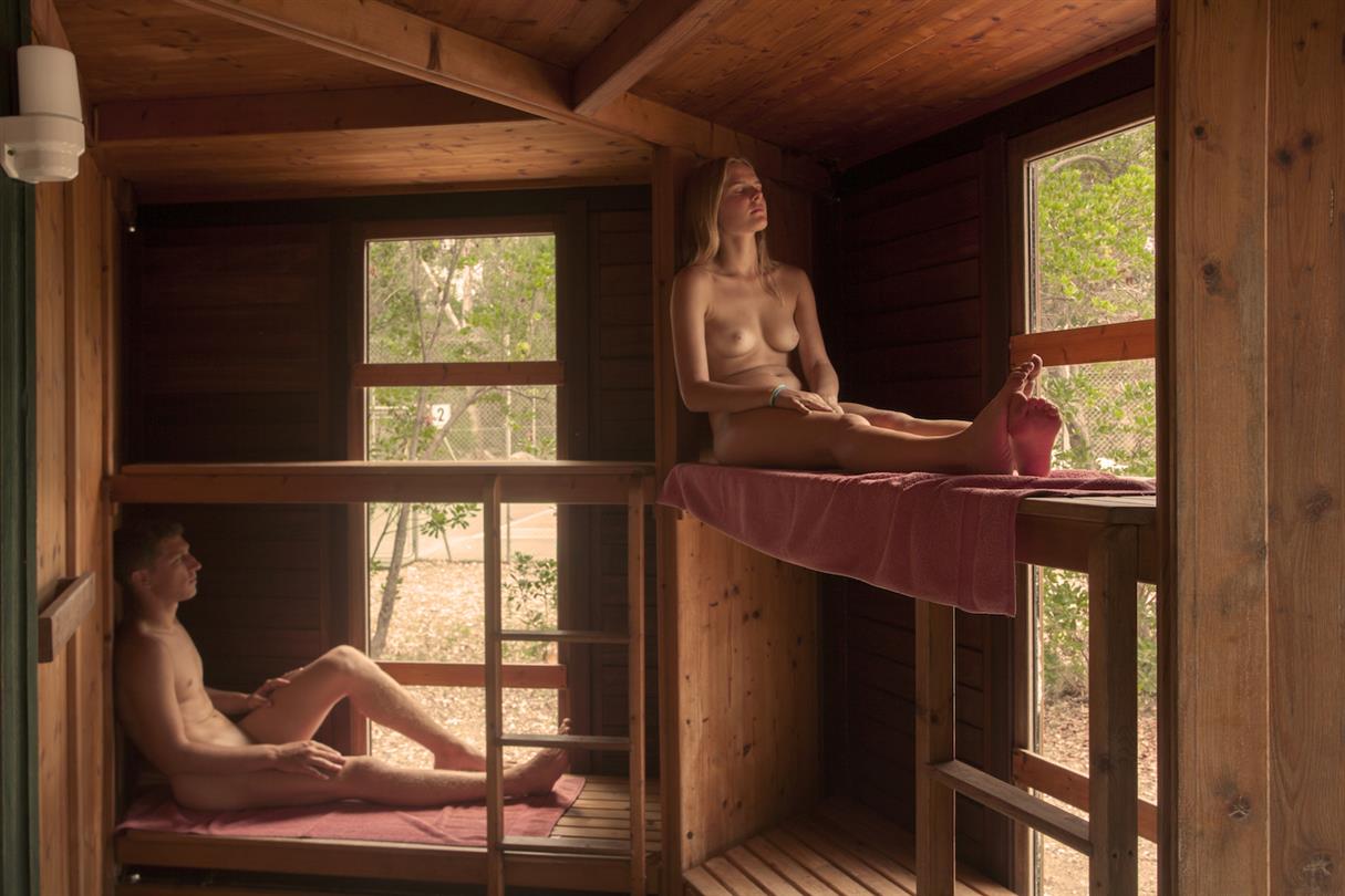 Massaggi, benessere e relax nel dominio naturista di Bagheera in Corsica