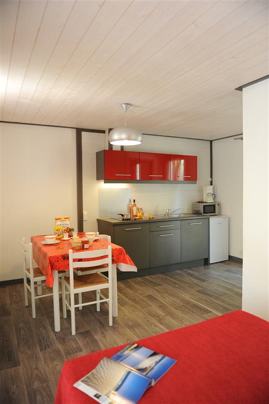 Affitto vacanze naturiste 4 stelle a Bravone: campeggio, mini-ville, ville, chalet, lodge case mobili - Domaine de Bagheera Corsica