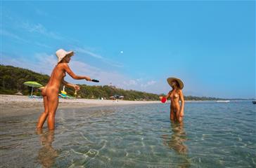 Spiagga Naturista - Villagio Vacanze 4 stelle Bagheera
