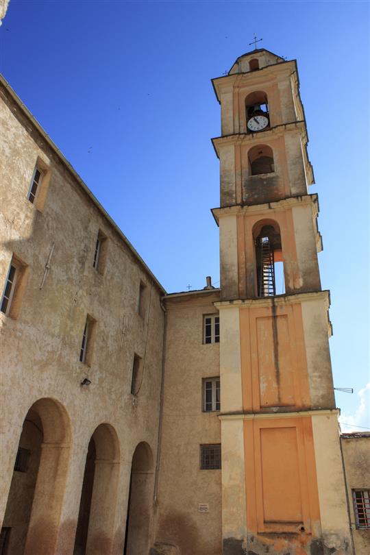 Il campanile di Cervione - Domaine de Bagheera, campeggio naturista