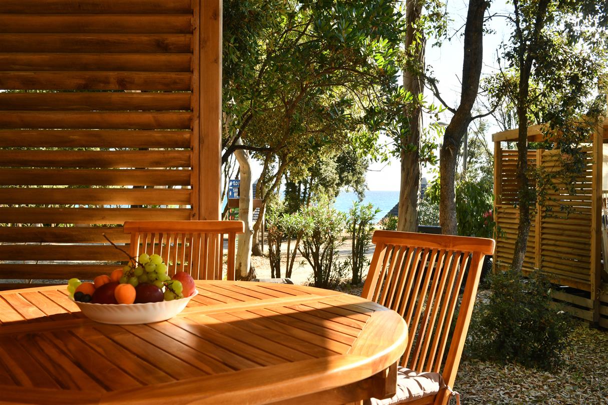 Soggiorno in mobil home 2 stanze 2 stanze da bagno - Domaine Naturista Corsica sul mare