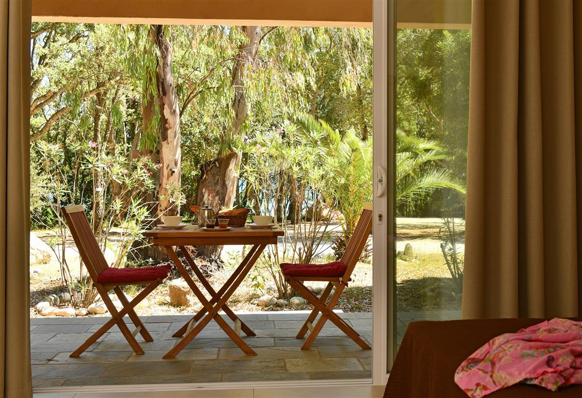 villa con terrazza A vicino al mare