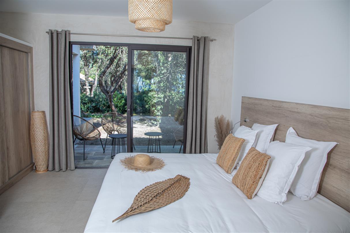 Promozione locazione vacanze naturista lungomare  in Corsica