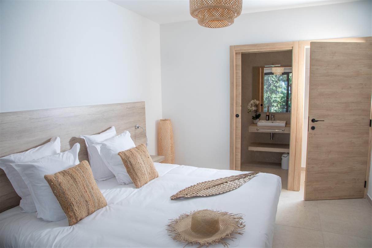Promozione locazione vacanze naturista lungomare  in Corsica