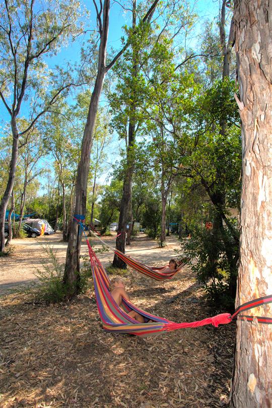 Locazione piazzola camper nel Domaine naturista in Corsica