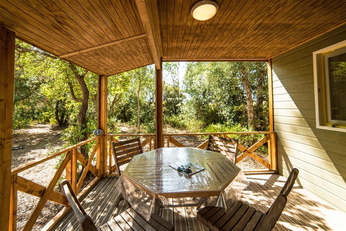 Noleggio di chalet in una zona naturista in Corsica selvaggia e naturale