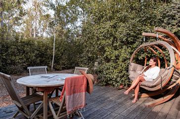 La vostra villa con terrazza nel campeggio nudista 4 stelle in Corsica